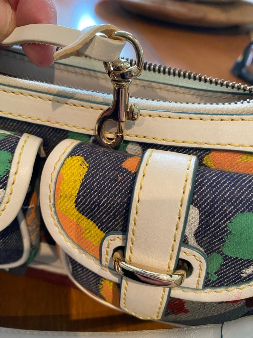 Dooney & Bourke Graffiti Paint Splatter Mini Shoulder Bag Canvas and Leather - Picture 8 of 16